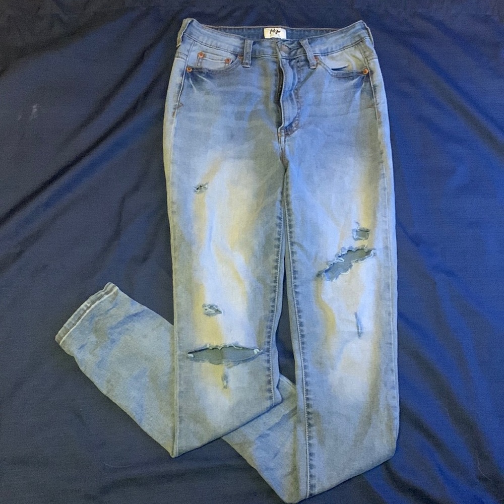 Ripped jagging‘s